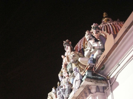 navarathri festival at the sri mariamman temple singapore chinatown