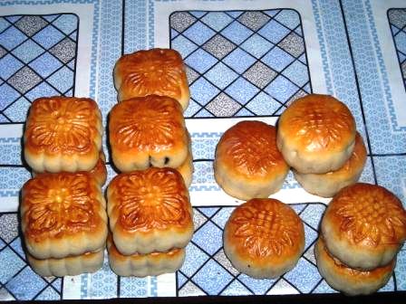 yangon chinatown mini mooncakes