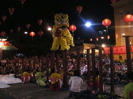 lion dance cholon